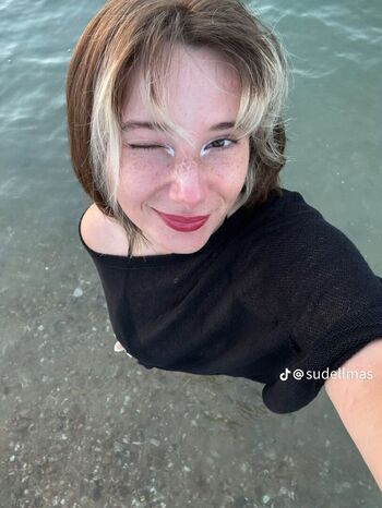 Full leaked Sude elmas private photo