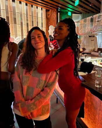 Full leaked Sue bird page private onlyfans photo