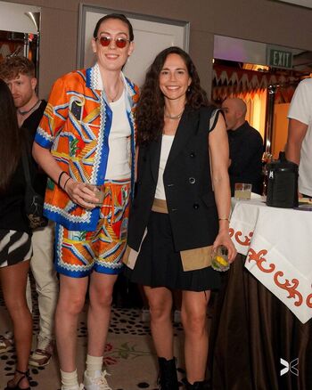 Full leaked Sue bird page private onlyfans photo