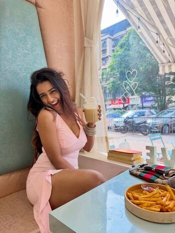 Full leaked Suhana khan private onlyfans photo