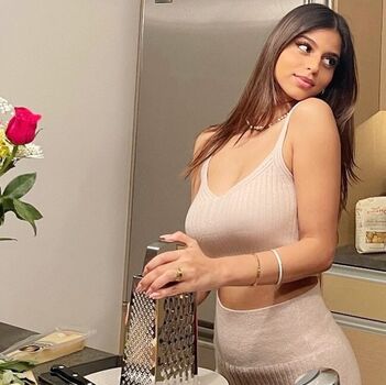 Full leaked Suhana khan private photo