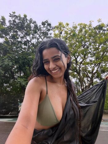 Full leaked Suhana khan private photo