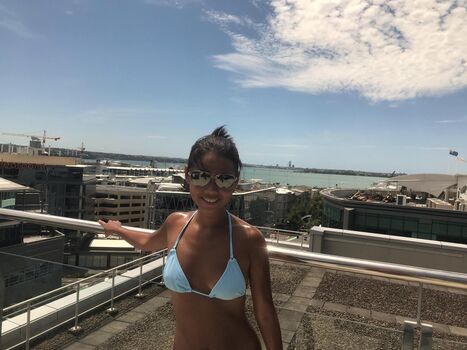 Full leaked Sun lover private photo