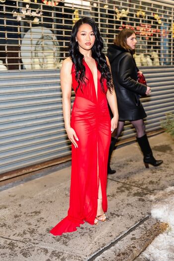 Full leaked Suni lee page private onlyfans photo