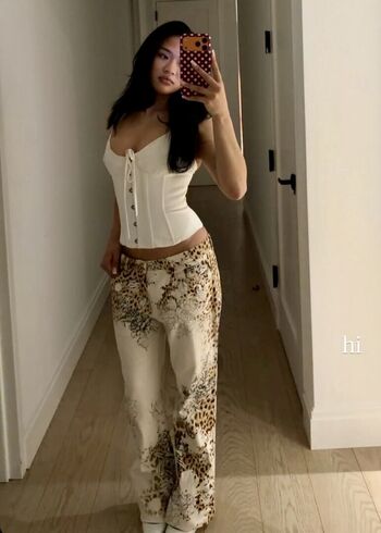 Full leaked Suni lee page private onlyfans photo