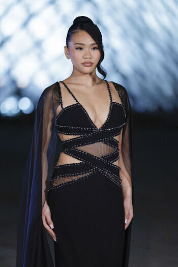 Full leaked Suni lee page private onlyfans photo