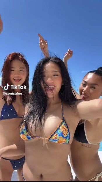 Full leaked Suni lee page private onlyfans photo