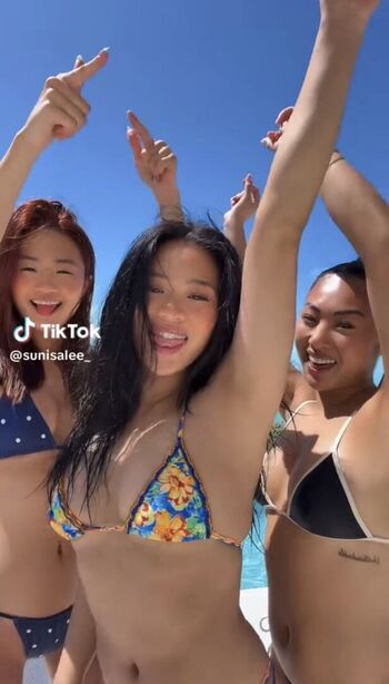 Full leaked Suni lee page private onlyfans photo