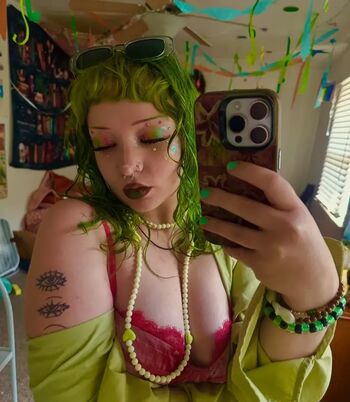 Full leaked Sunny flowrs private photo
