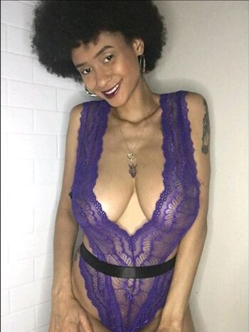 Full leaked Sunshinewavez private photo