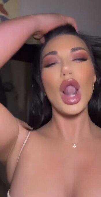 Full leaked Suppasamm private onlyfans photo