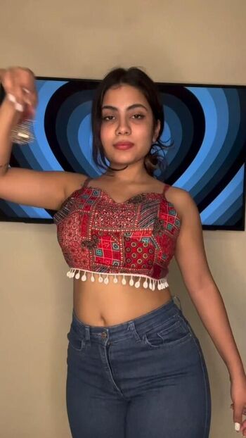 Full leaked Suramya pandiya private onlyfans photo