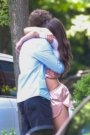 Full leaked Suri cruise private photo