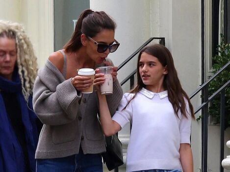 Full leaked Suri cruise private photo