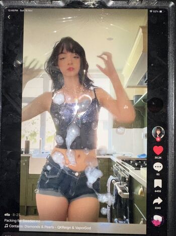 Full leaked Survivingasella private onlyfans photo