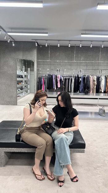 Full leaked Susiputri private photo