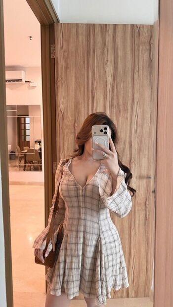 Full leaked Susiputri private photo