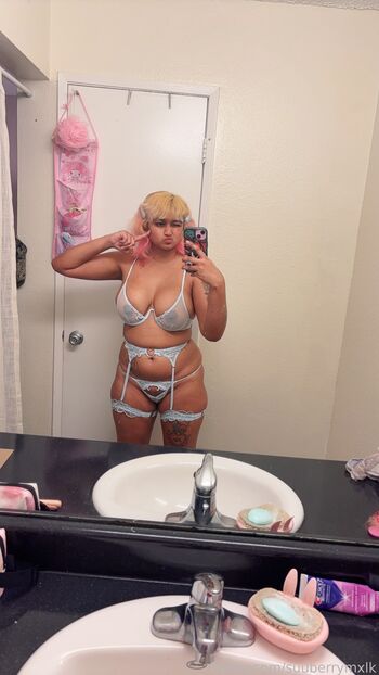 Full leaked Suuberrymxlk private onlyfans photo