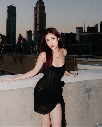 Full leaked Suuhleena private photo
