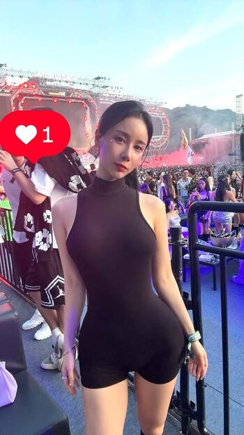 Full leaked Suyeon park private photo