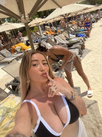 Full leaked Suzannakurman private onlyfans photo