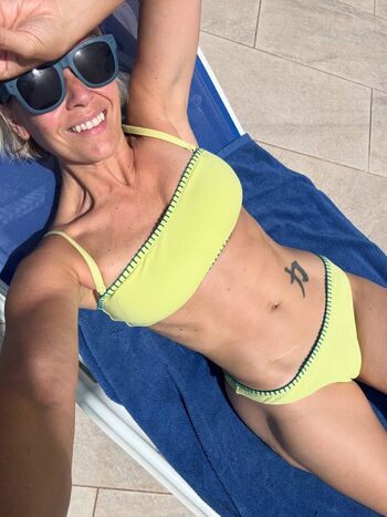 Full leaked Suzanne shaw private photo