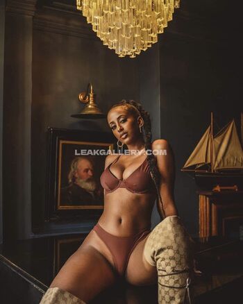 Full leaked Suziemicael private photo