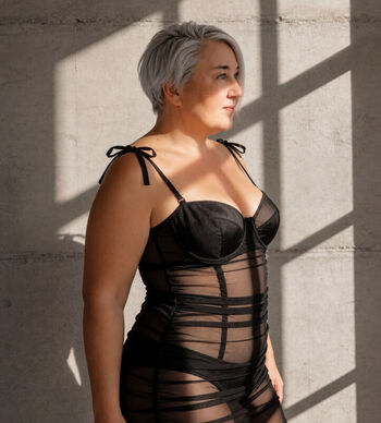 Full leaked Suzieqcreator private photo