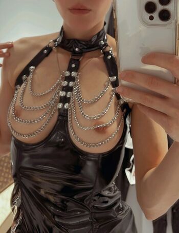 Full leaked Swedish vixen private photo