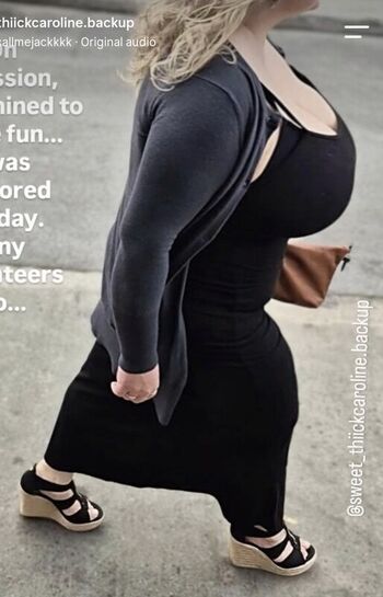 Full leaked Sweethickcaro private photo