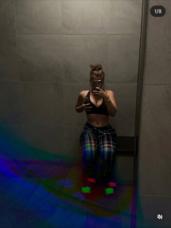 Full leaked Sweetiesensation private photo