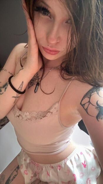 Full leaked Sweetlypearll private photo