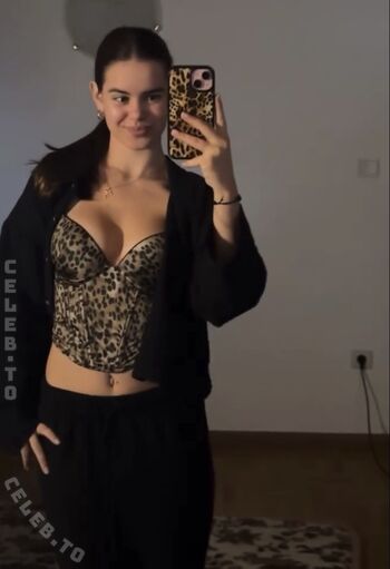 Full leaked Sweetmaddyhill private onlyfans photo