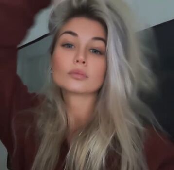 Full leaked Sweetskinn private photo