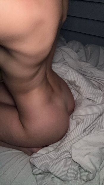 Full leaked Swimsuit babe private photo