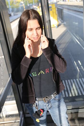 Full leaked Swiss girl vanessa private onlyfans photo