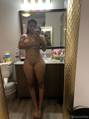 Full leaked Swizzllee private photo