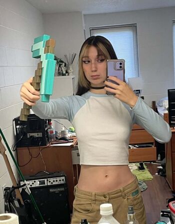 Full leaked Swordfan private photo