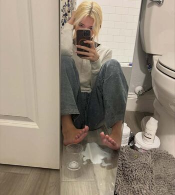 Full leaked Swordfan private photo