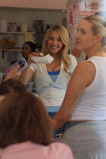 Full leaked Sydney sweeney private photo