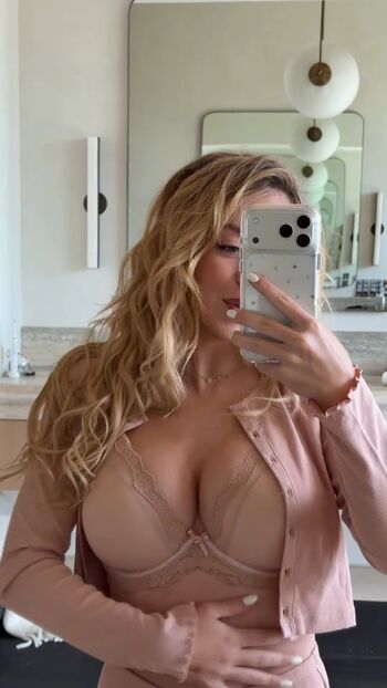 Full leaked Sydney sweeney private photo
