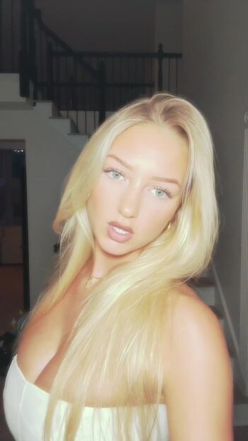 Full leaked Sydney thomas private photo