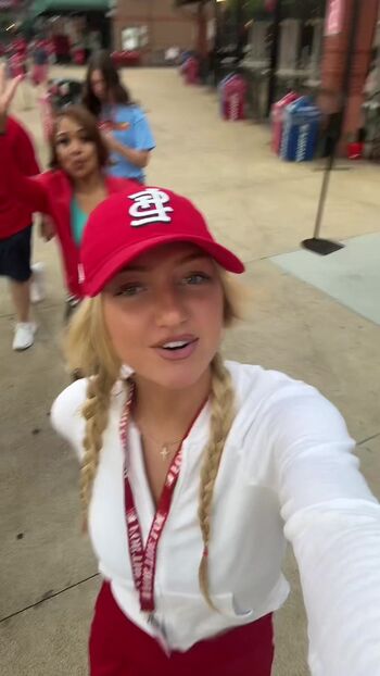Full leaked Sydney thomas private photo