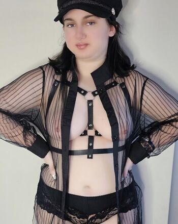 Full leaked Sydneyq private photo