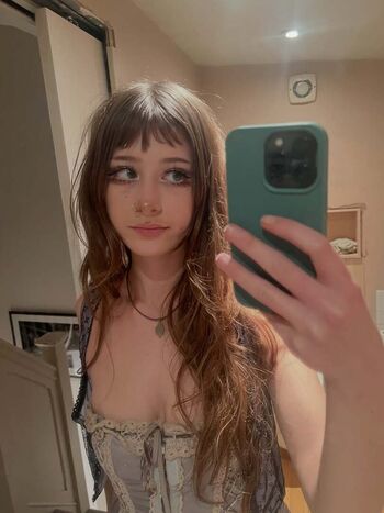 Full leaked Syvaella private onlyfans photo