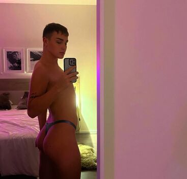 Full leaked Tade kubnka private photo