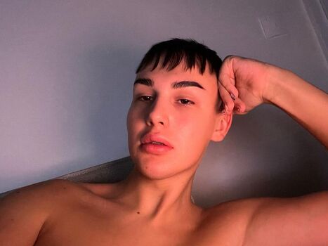 Full leaked Tade kubnka private photo