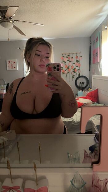 Full leaked Tahcake private onlyfans photo