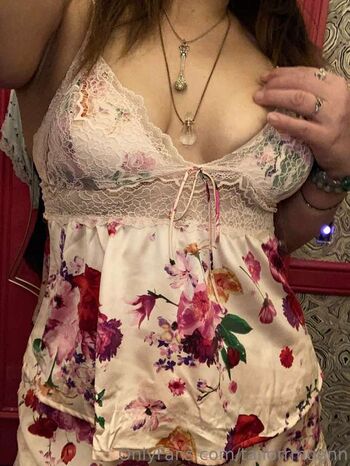 Full leaked Tailorrmoonn private onlyfans photo