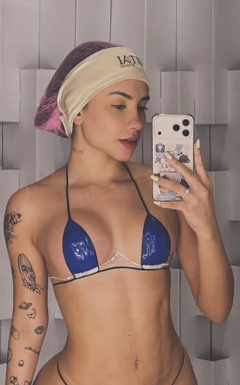 Taina Costa